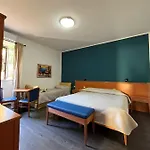 D'orleans מלון 3*