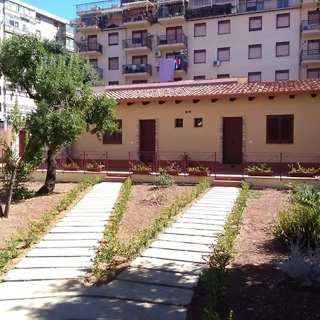 ホテル D'orleans 3*