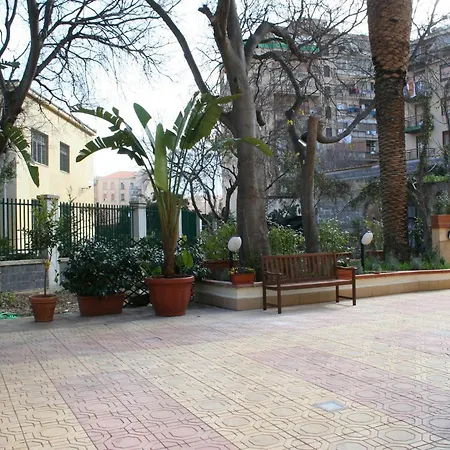 ホテル D'orleans パレルモ